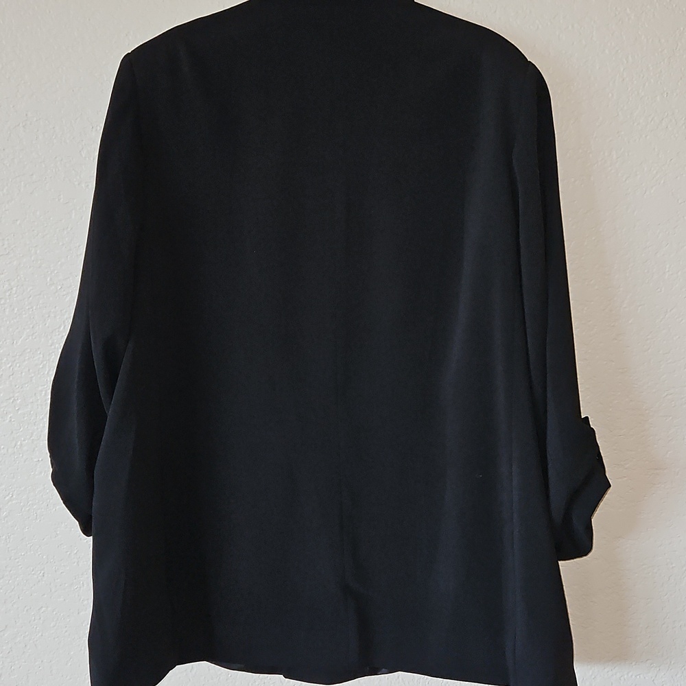 Tahari Gathered Sleeve Black Blazer Size 1x - Picture 3 of 12
